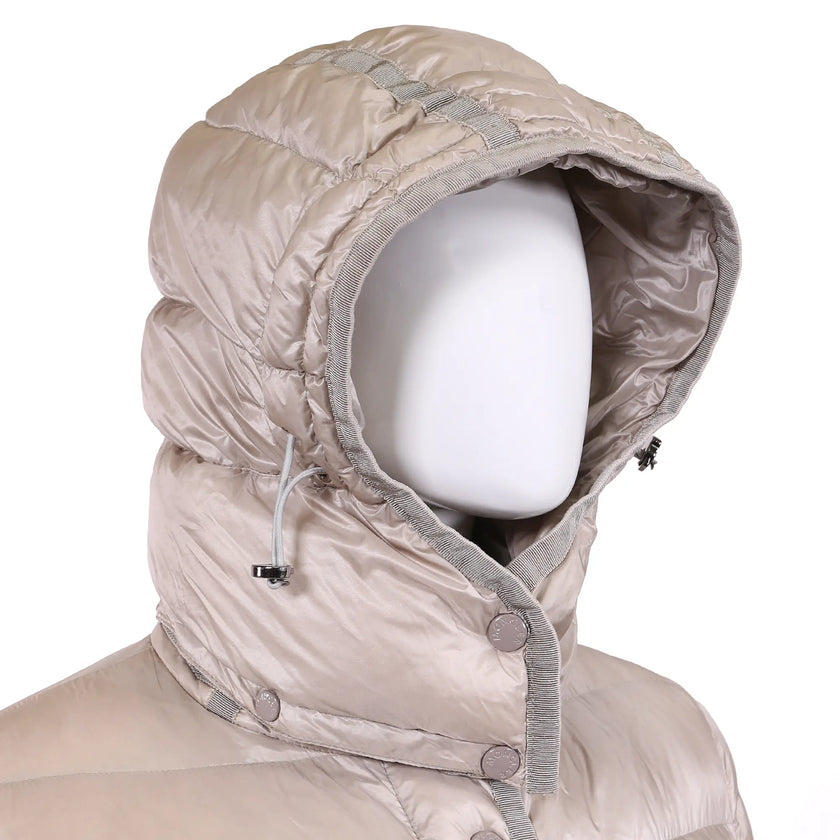 Piumino Moncler beige lungo Hirma con cappuccio