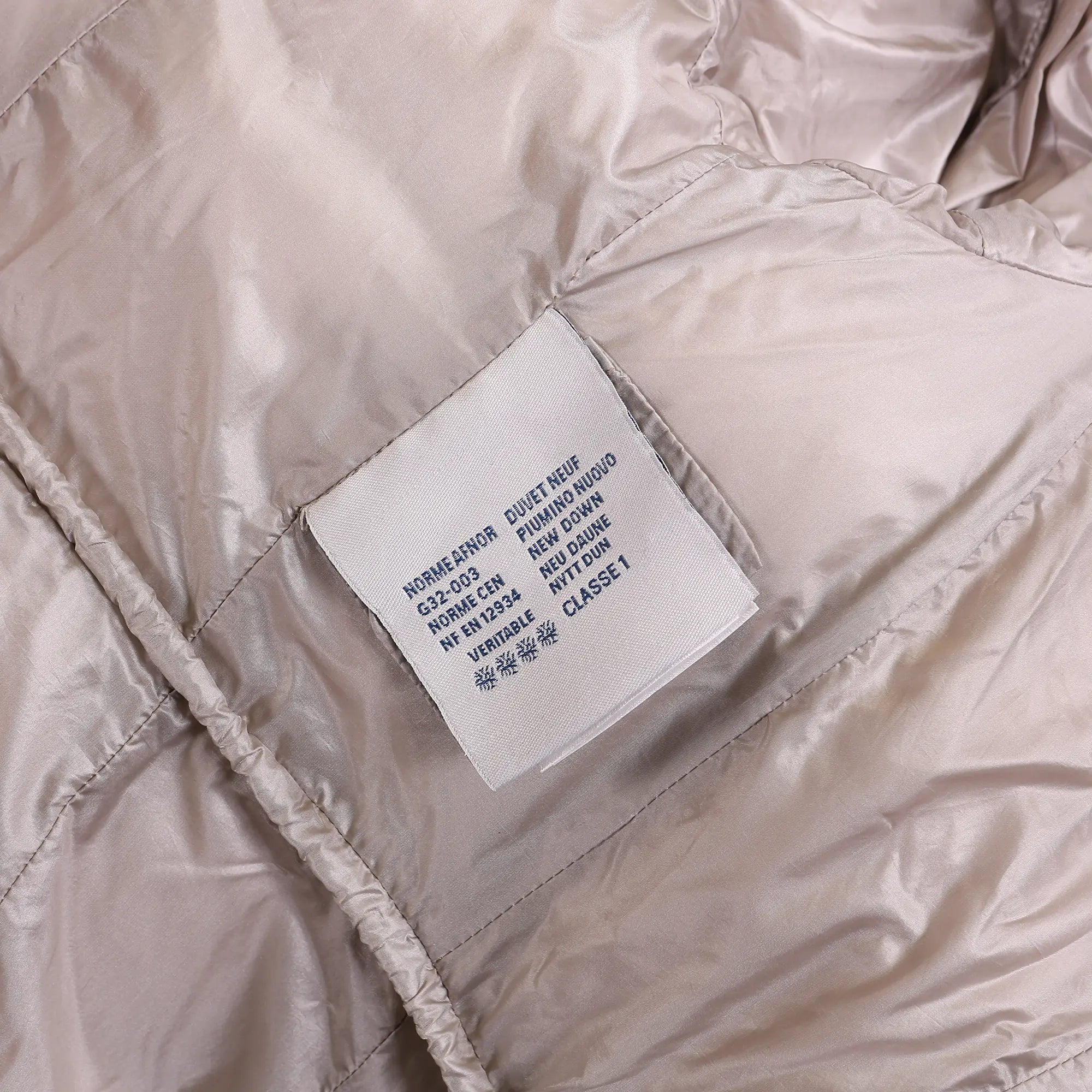 Piumino Moncler beige lungo Hirma con cappuccio