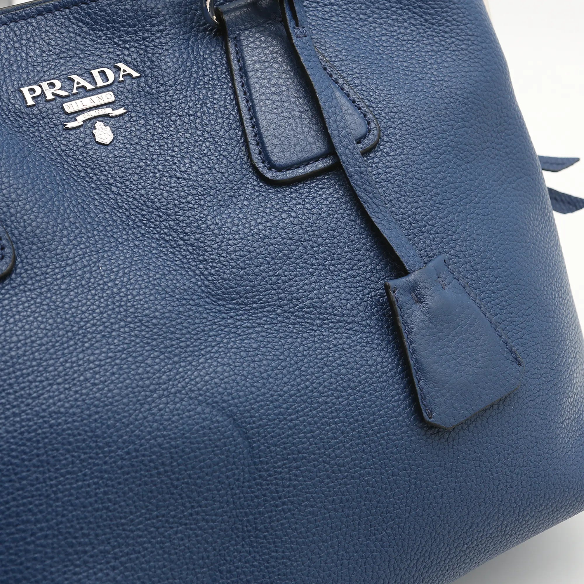 Borsa a spalla Prada vitello  Phenix in pelle blu