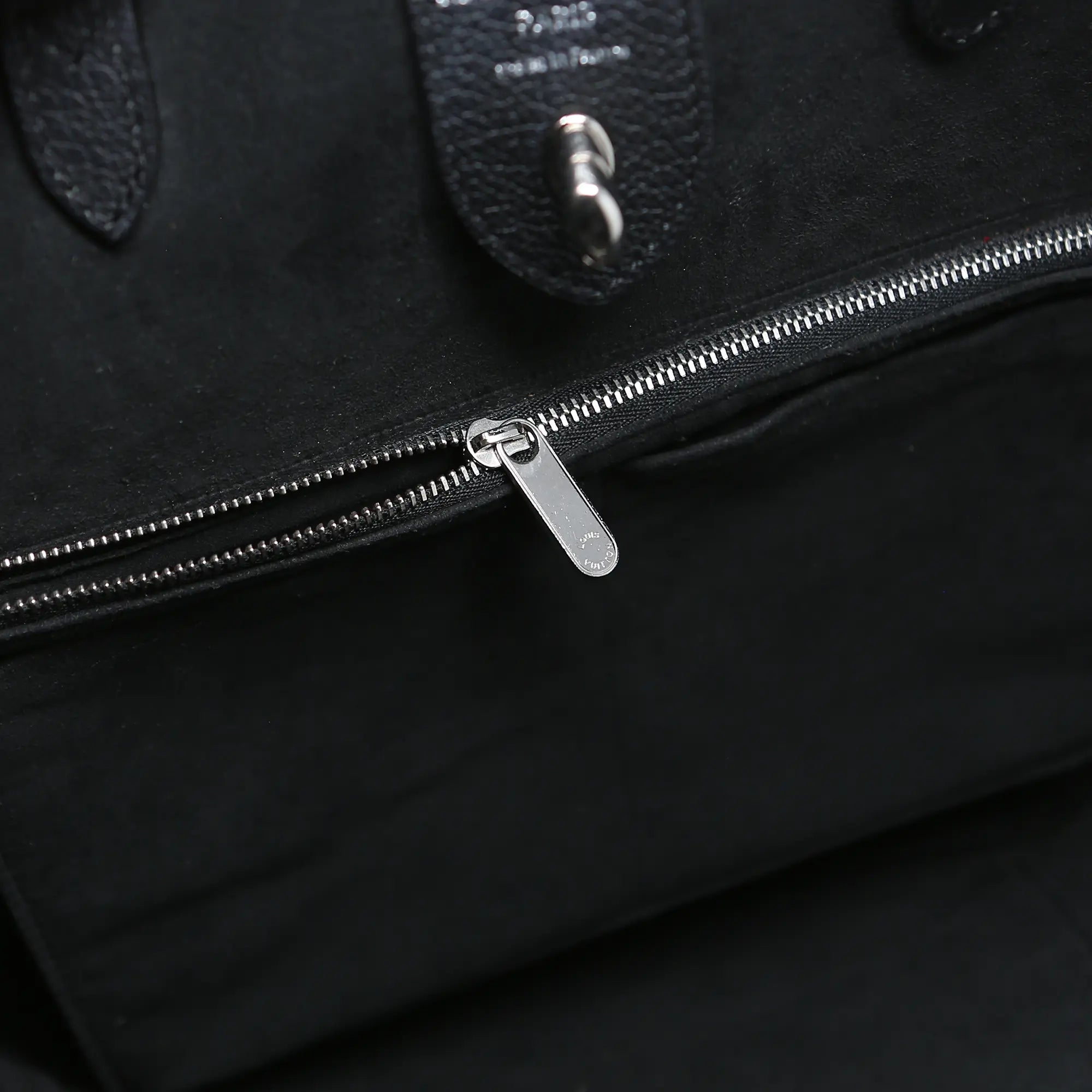 Borsa a spalla Louis Vuitton Lockme pelle nera