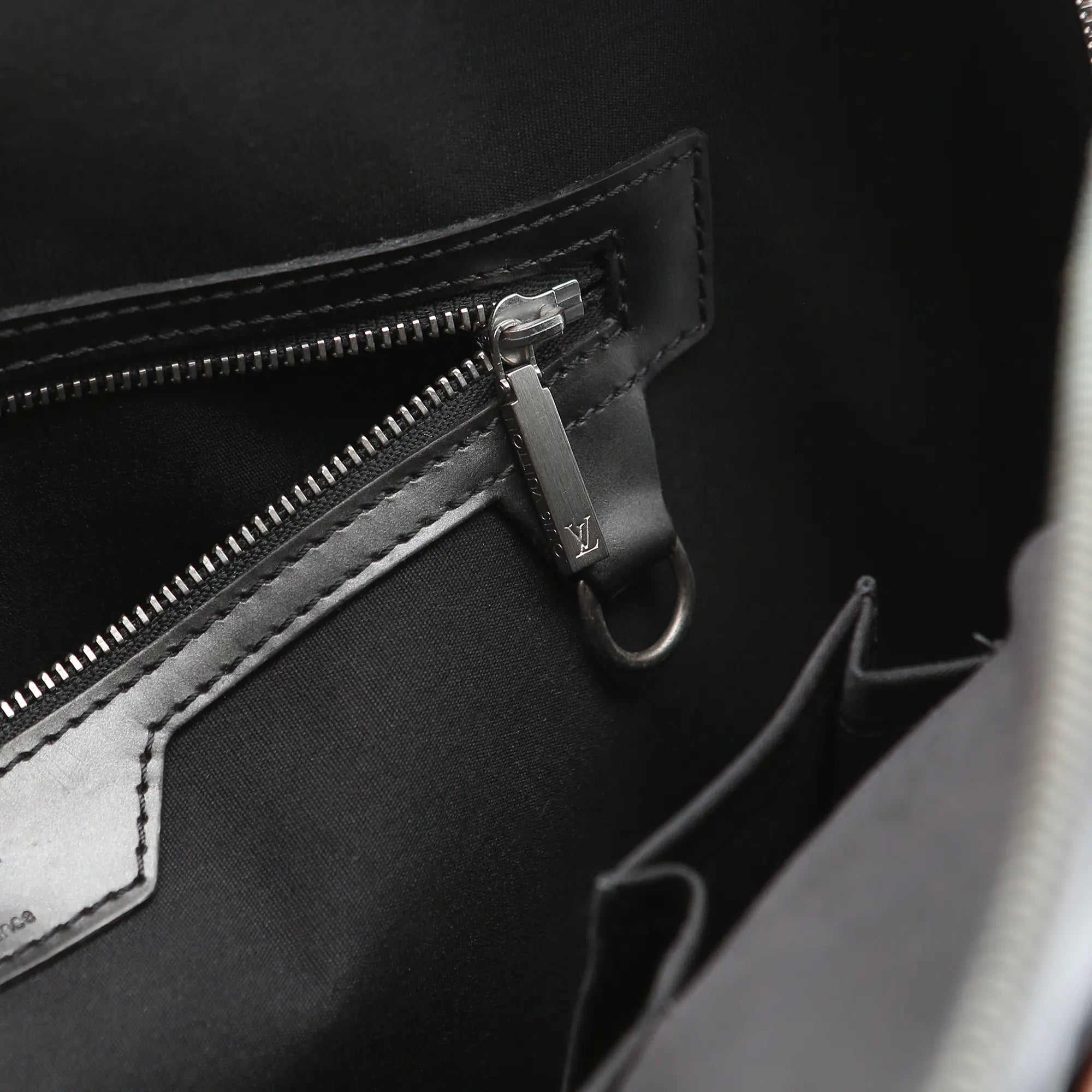 Borsa a mano Louis Vuitton Mat Malden nera