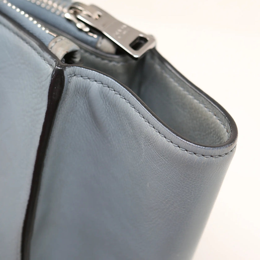 Prada Handtasche aus grauem und blauem Leder