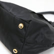 Prada Nylon-Handtasche mit schwarzer Schleife
