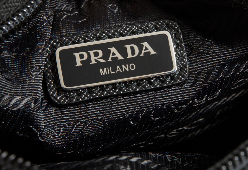 Pochette Prada in Re-Nylon nero