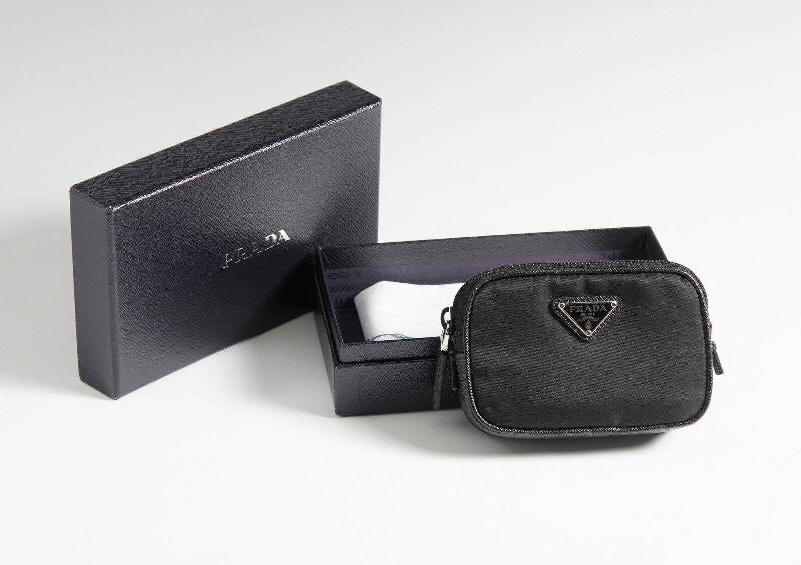 Pochette Prada in Re-Nylon nero