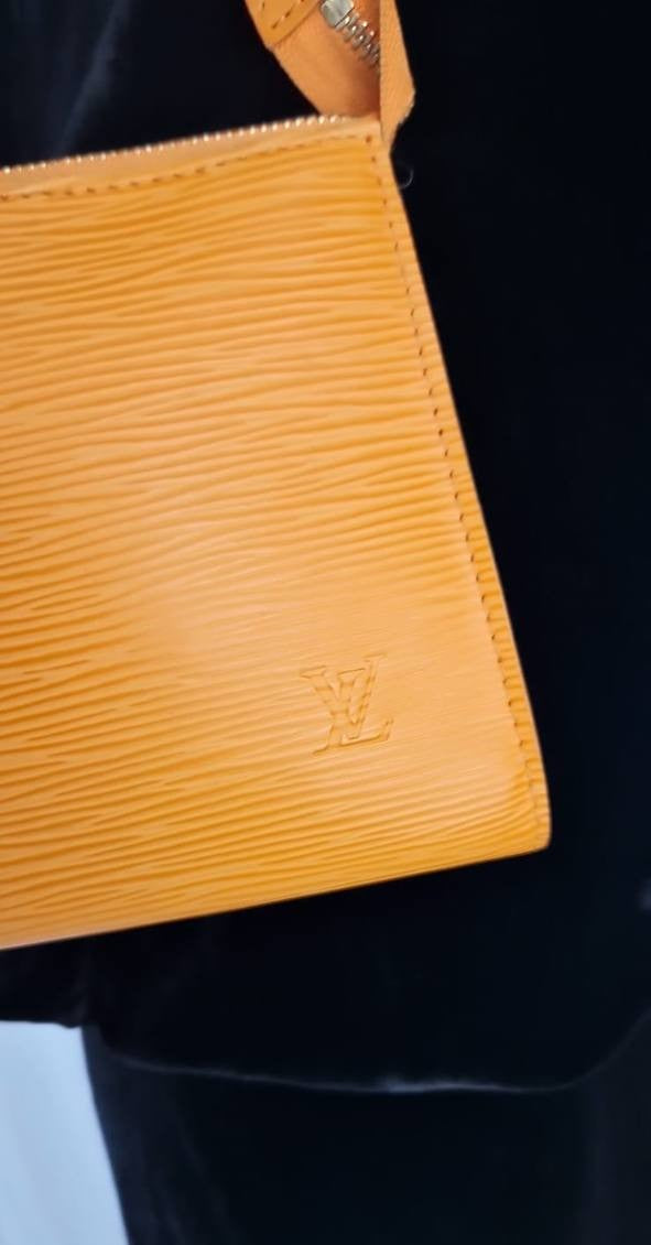 Pochette Louis Vuitton Epi pelle arancione