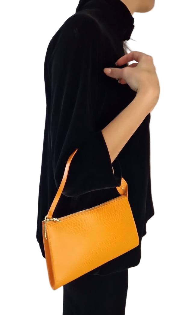 Pochette Louis Vuitton Epi pelle arancione
