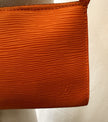 Pochette Louis Vuitton Epi pelle arancione