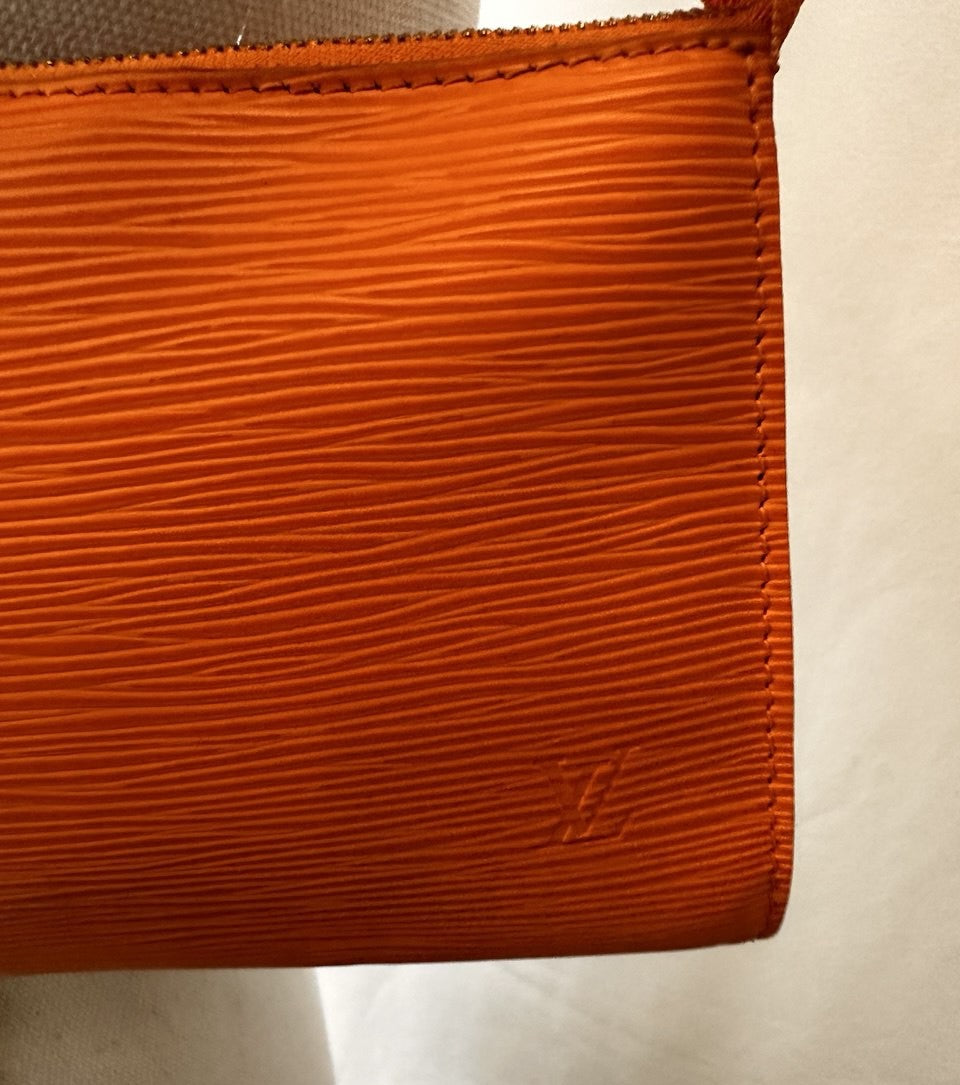 Pochette Louis Vuitton Epi pelle arancione