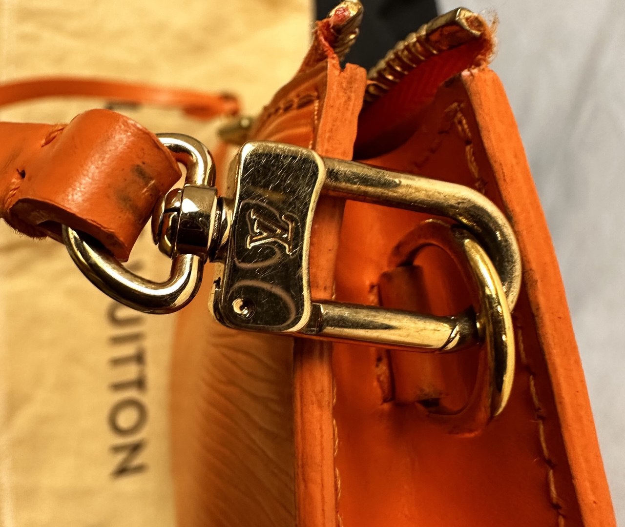 Pochette Louis Vuitton Epi pelle arancione