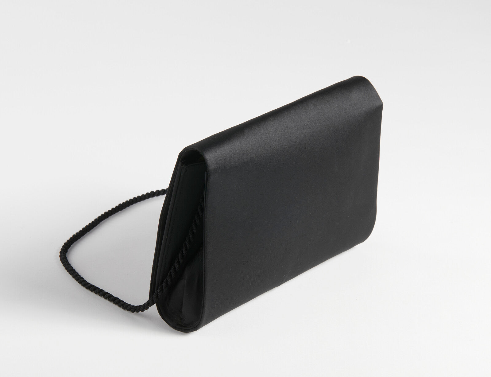 schwarze Satin-Clutch von Christian Dior
