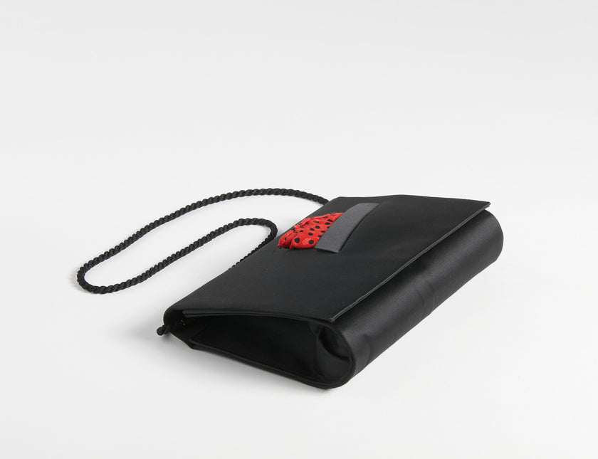 schwarze Satin-Clutch von Christian Dior