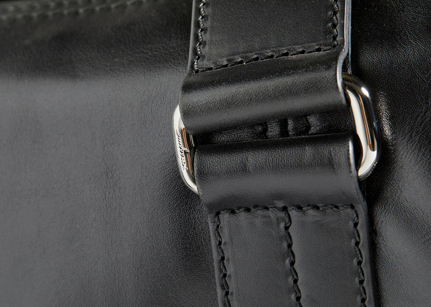 Borsone a tracolla Salvatore Ferragamo nero in pelle