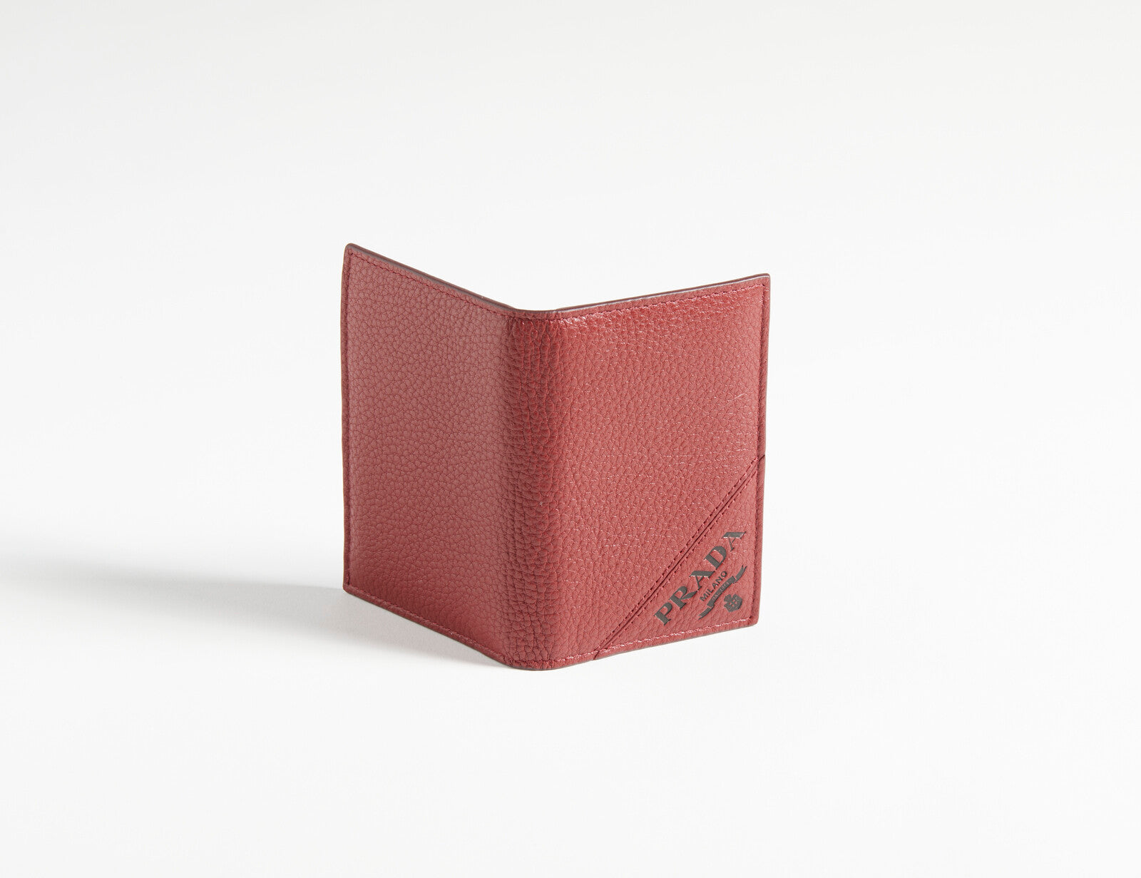 Portacarte Prada in pelle Saffiano color rubino