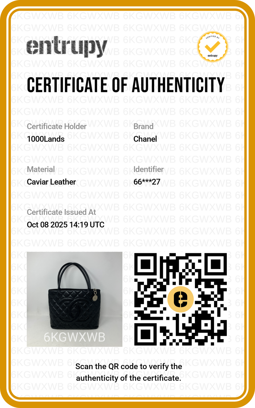 Borsa a mano Chanel Medaillon pelle Caviar nera martellata