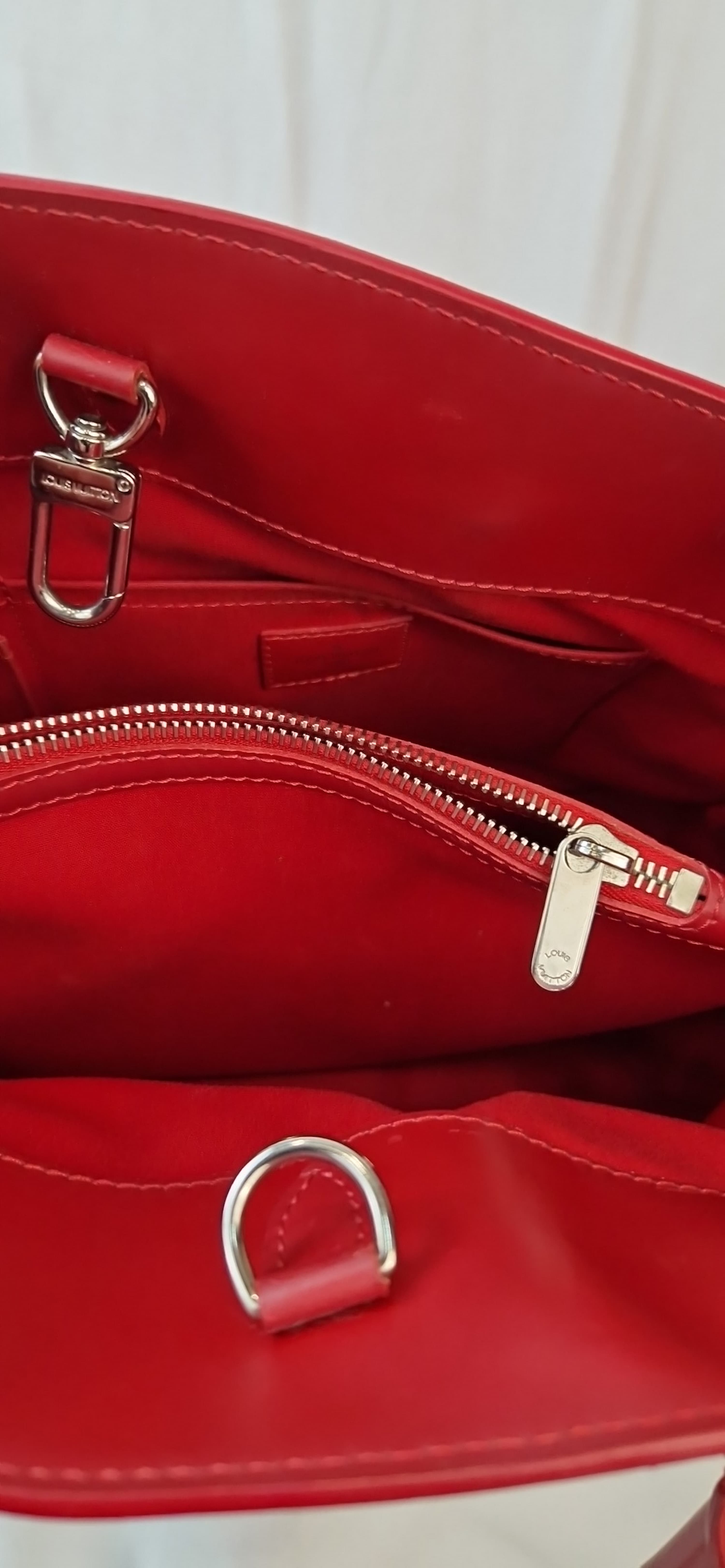 Louis Vuitton Passy PM Handbag in Red Epi Leather