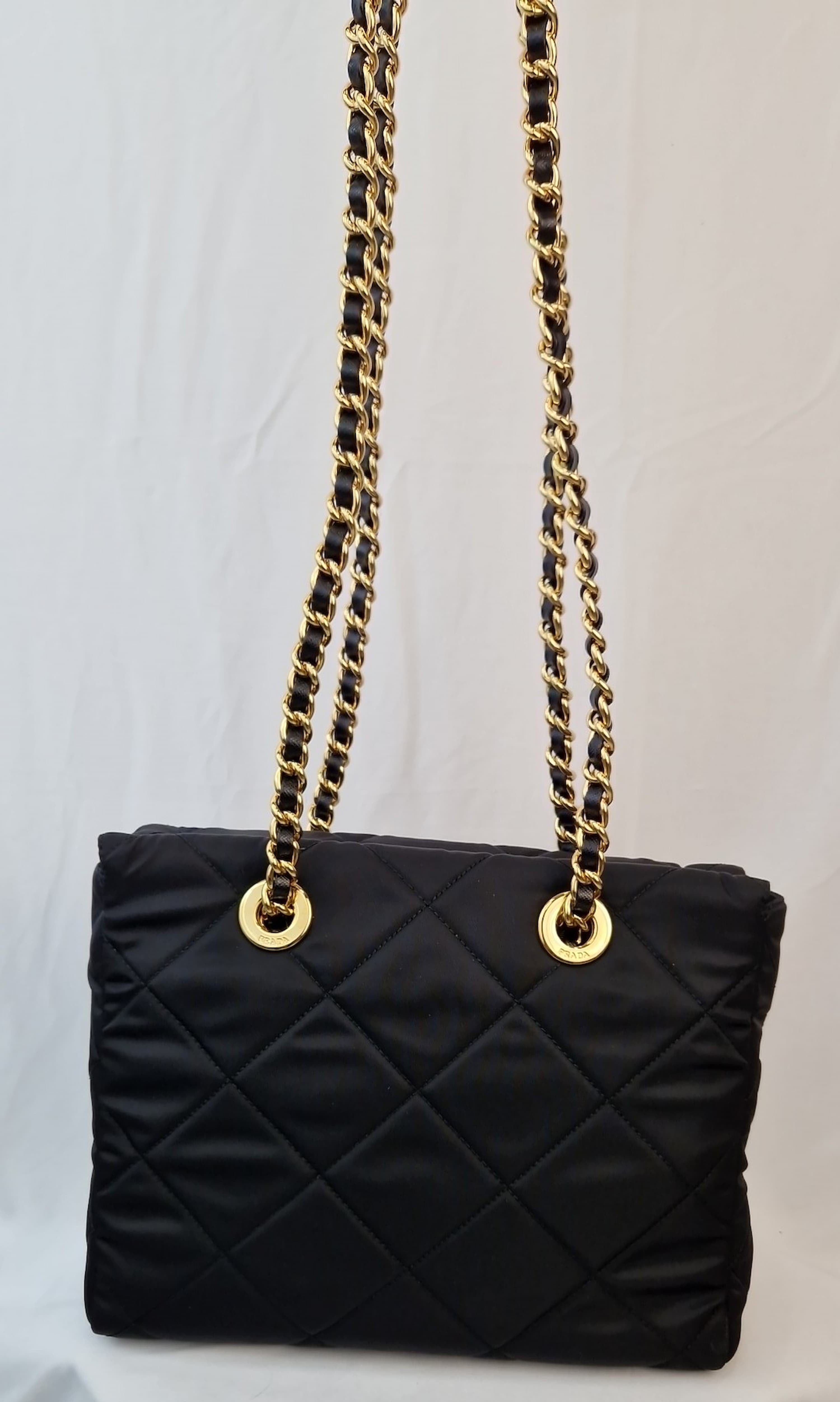 Borsa a tracolla Prada nylon nera