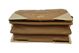 Borsa a mano Prada color beige e bordi oro