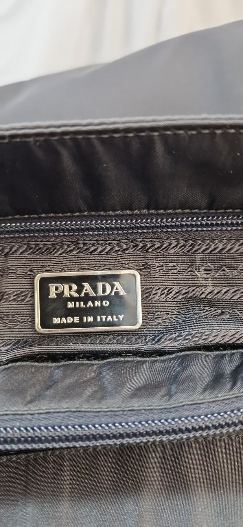 Borsa a spalla Prada City in tessuto nero