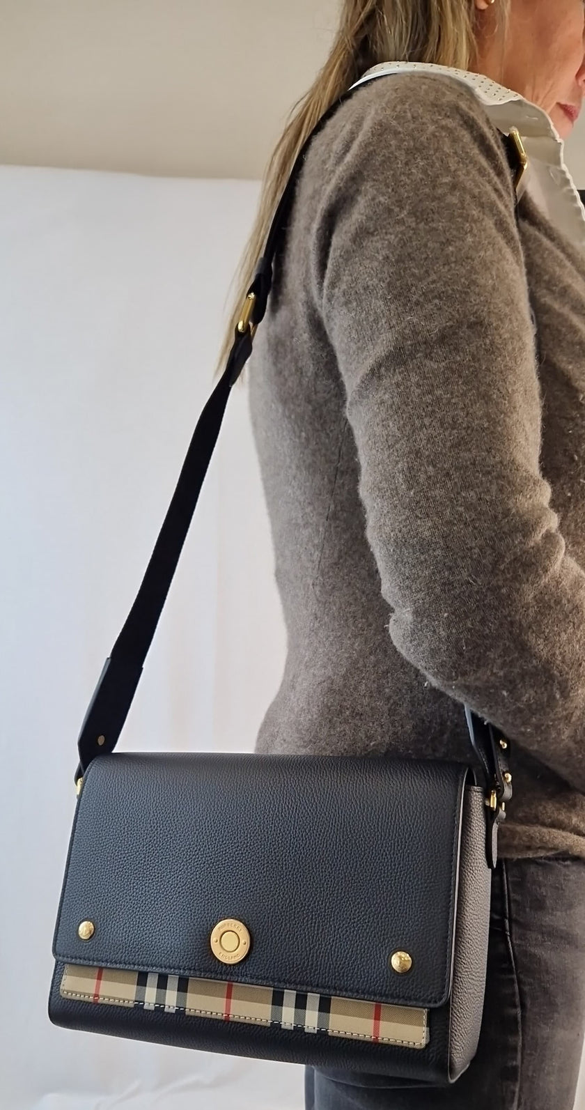 Borsa a tracolla Burberry Note in pelle nera