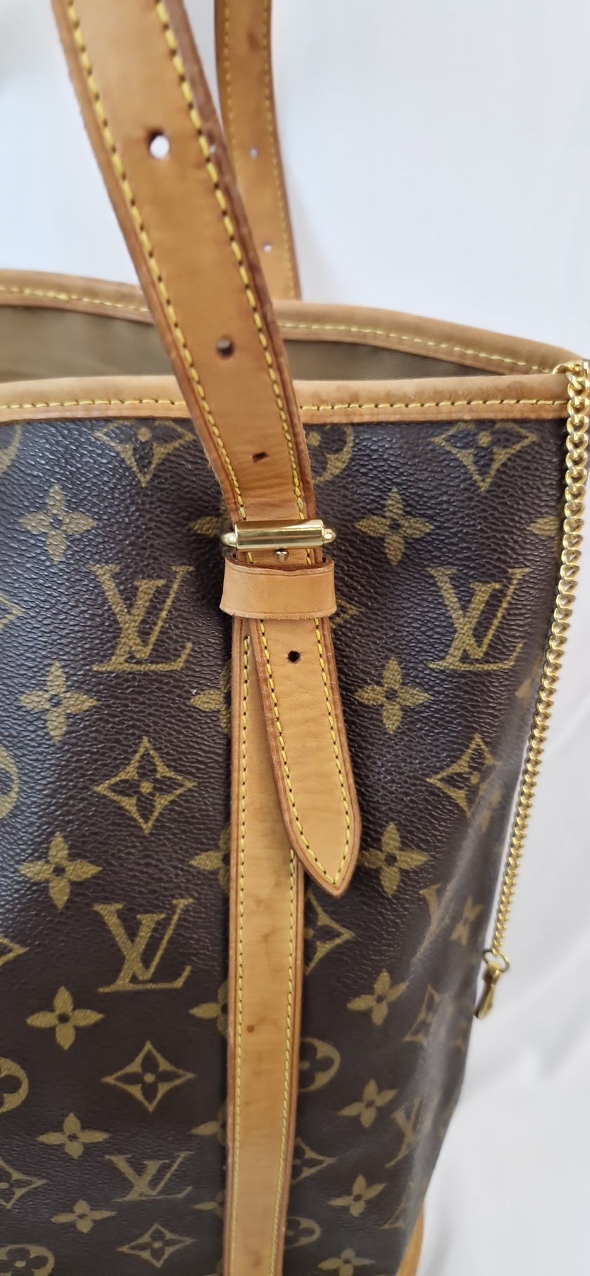 Borsa a spalla Louis Vuitton, petit bucket GM