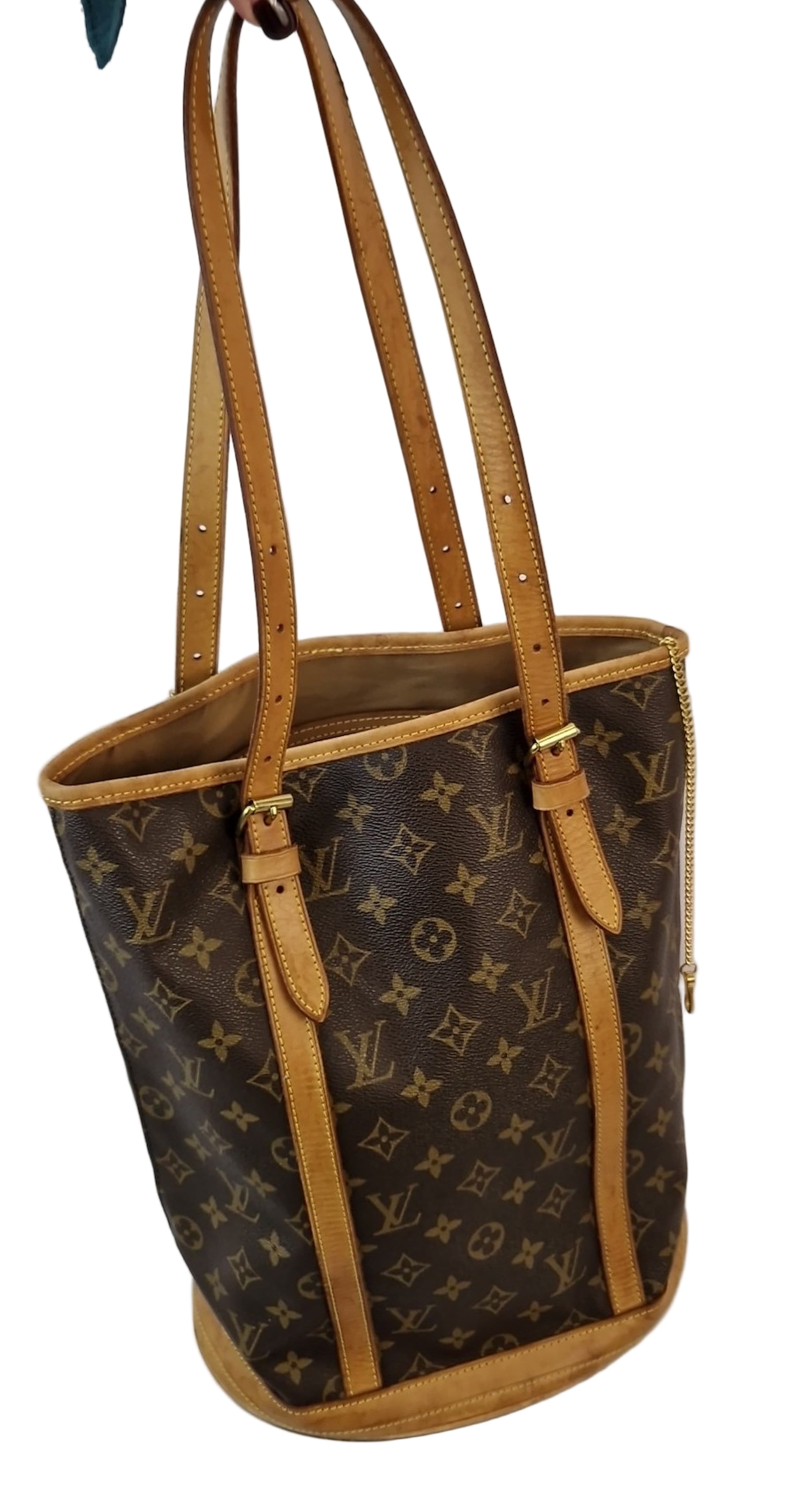Borsa a spalla Louis Vuitton, petit bucket GM