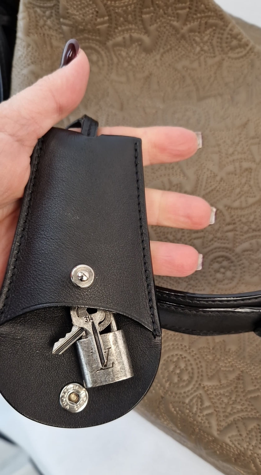 Louis Vuitton Antheia Hobo shoulder bag in beige monogram leather