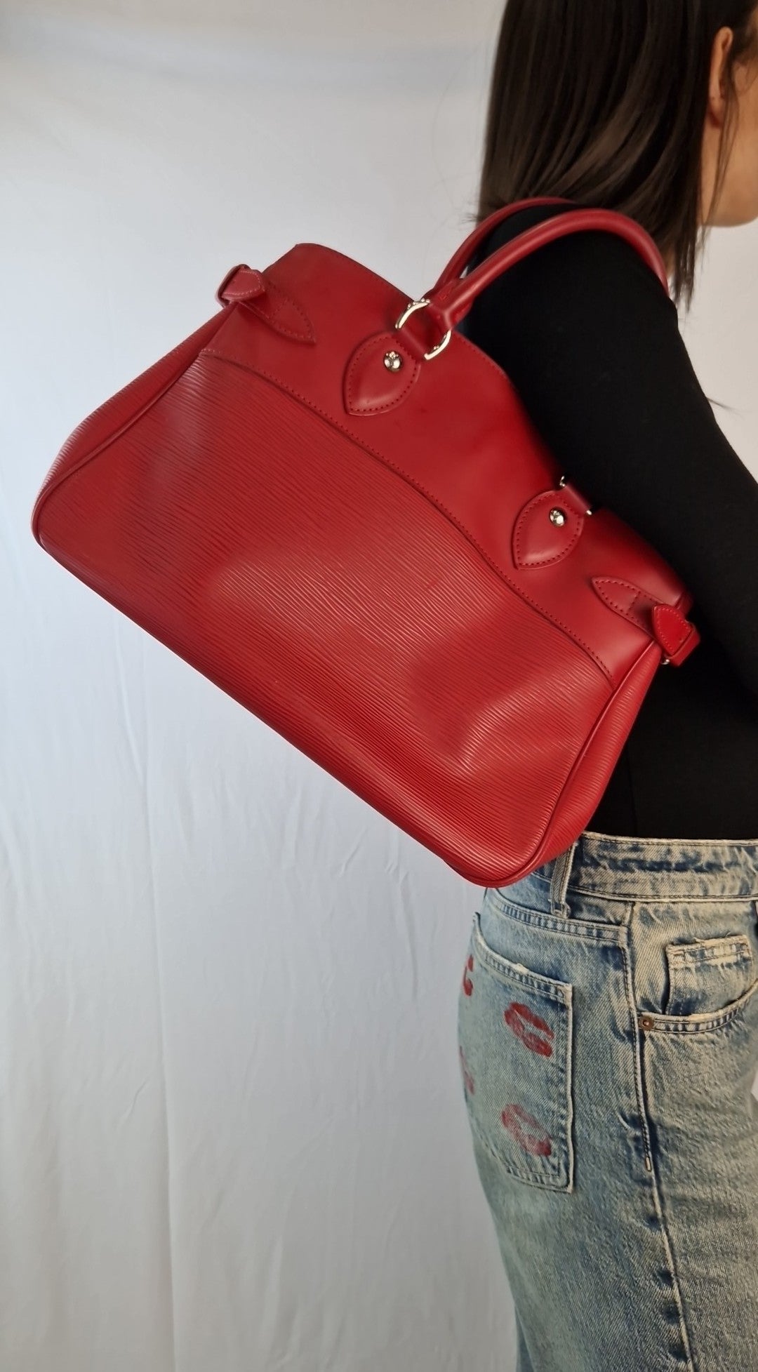 Louis Vuitton Passy PM Handbag in Red Epi Leather