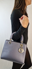 Borsa a mano Christian Dior, modello Lady Dior edizione limitata, grigio metallizzato