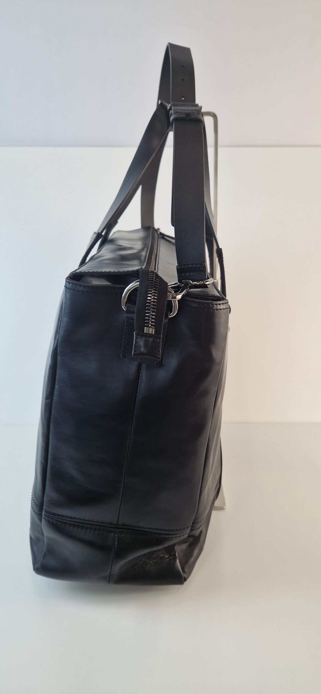 Salvatore Ferragamo black leather shoulder bag