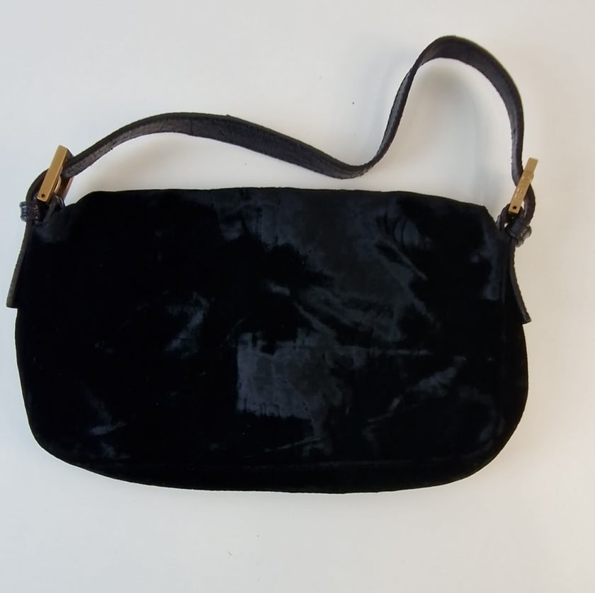 Fendi Schwarze Samt-Baguette-Schultertasche