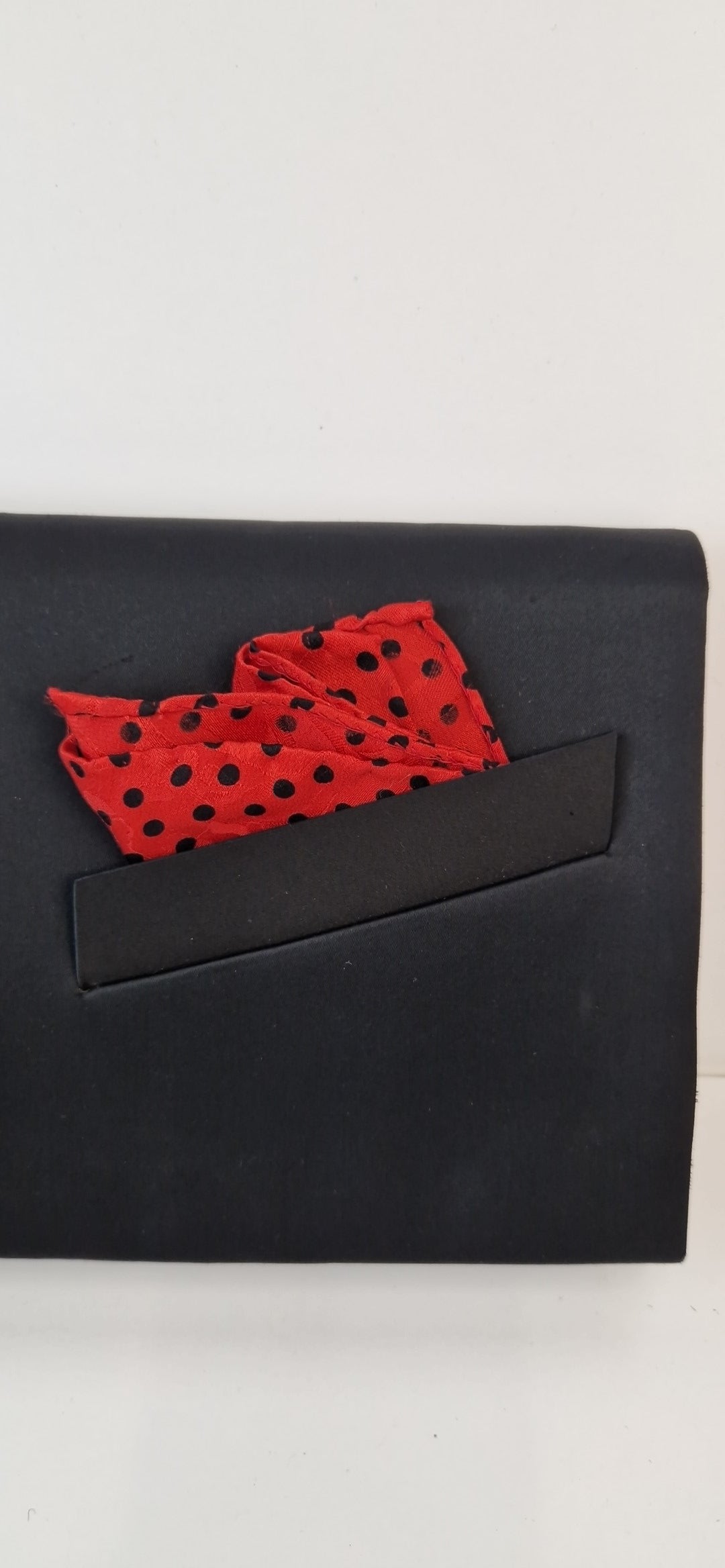 schwarze Satin-Clutch von Christian Dior