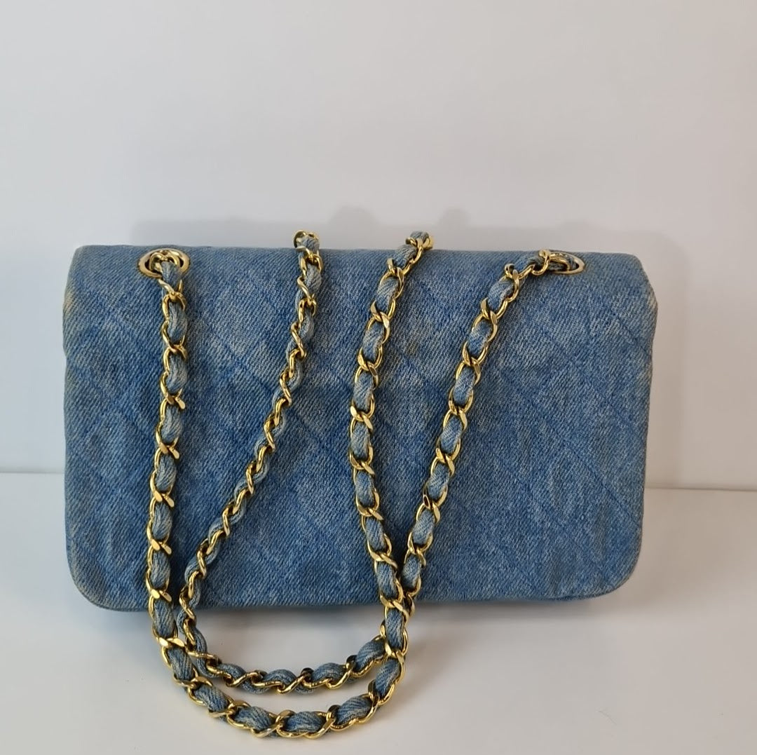 Chanel „Quilted Full Flap“ Denim-Schultertasche