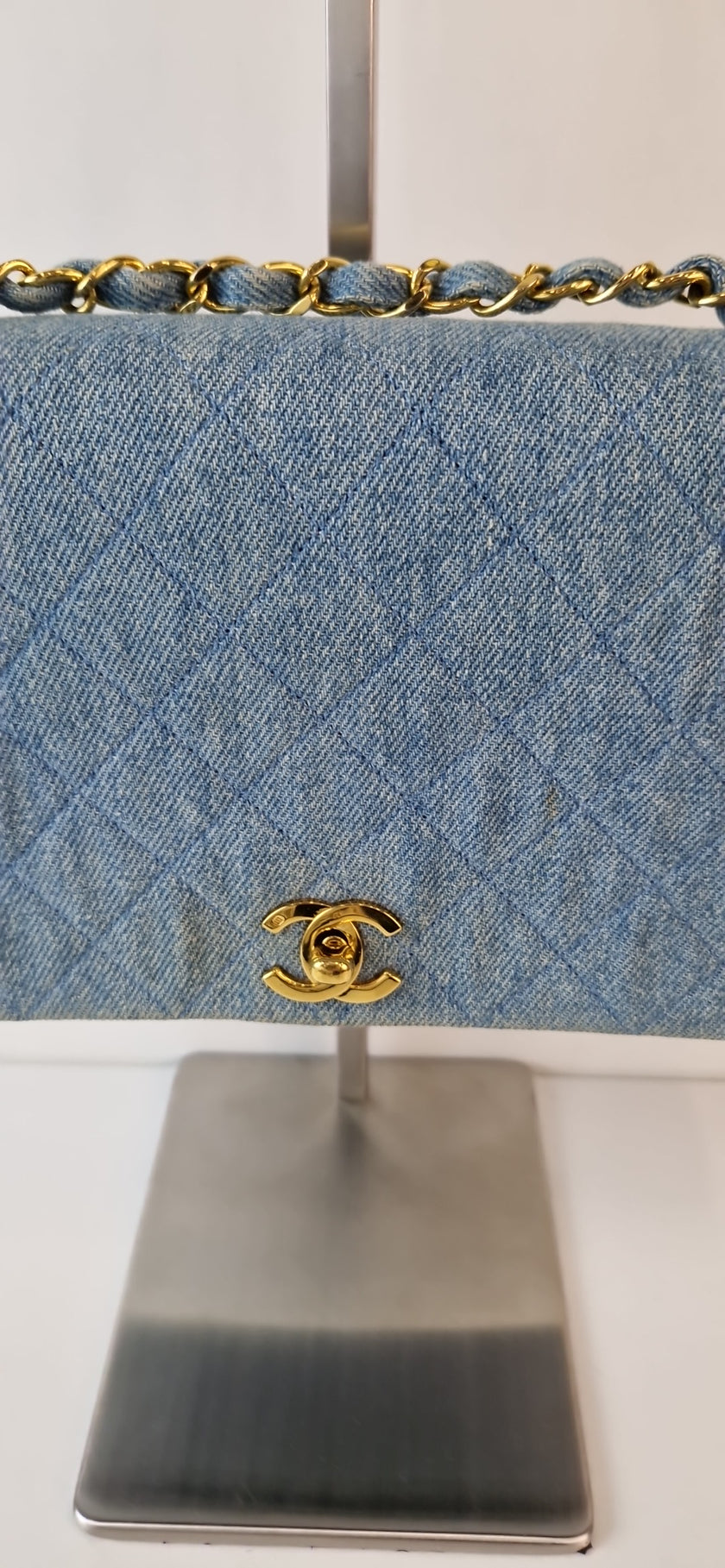 Chanel „Quilted Full Flap“ Denim-Schultertasche