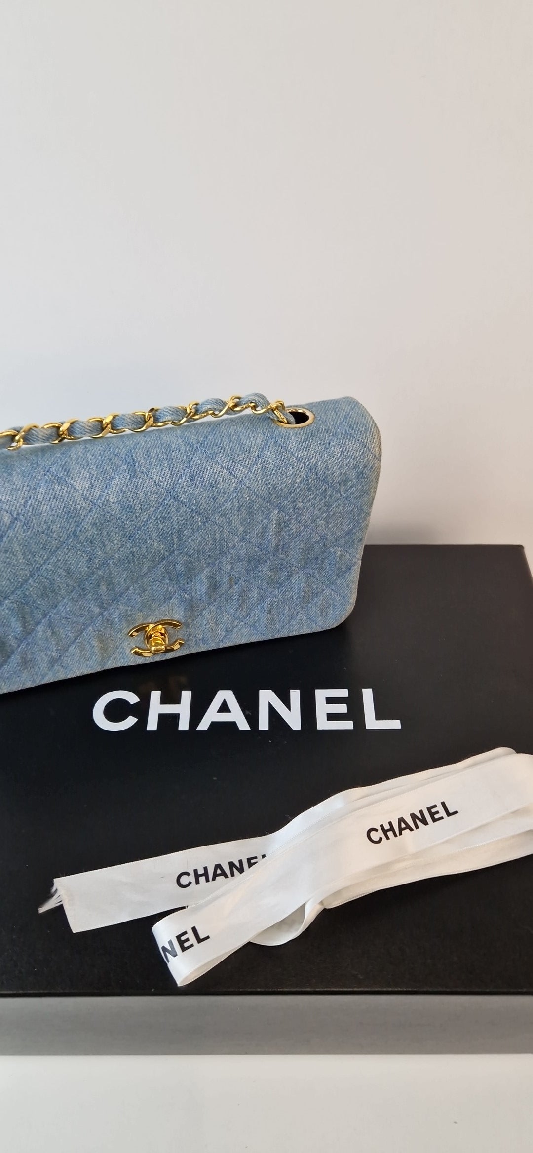Chanel „Quilted Full Flap“ Denim-Schultertasche