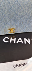 Chanel „Quilted Full Flap“ Denim-Schultertasche