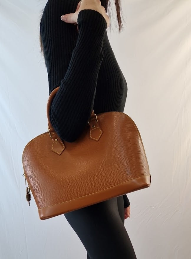 Borsa a mano Louis Vuitton Alma pelle EPI cognac