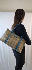 Borsa a spalla Gucci Joy  Tote GG Supreme  monogram beige e azzurra