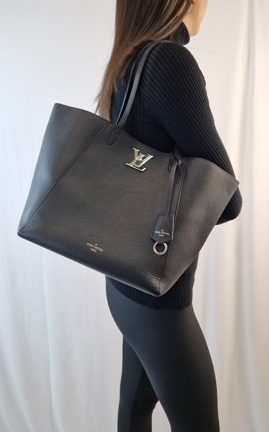 Borsa a spalla Louis Vuitton Lockme pelle nera