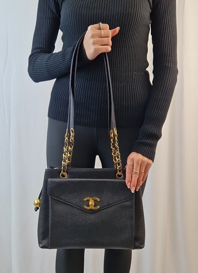 Chanel Coco Mark Schwarze Schultertasche