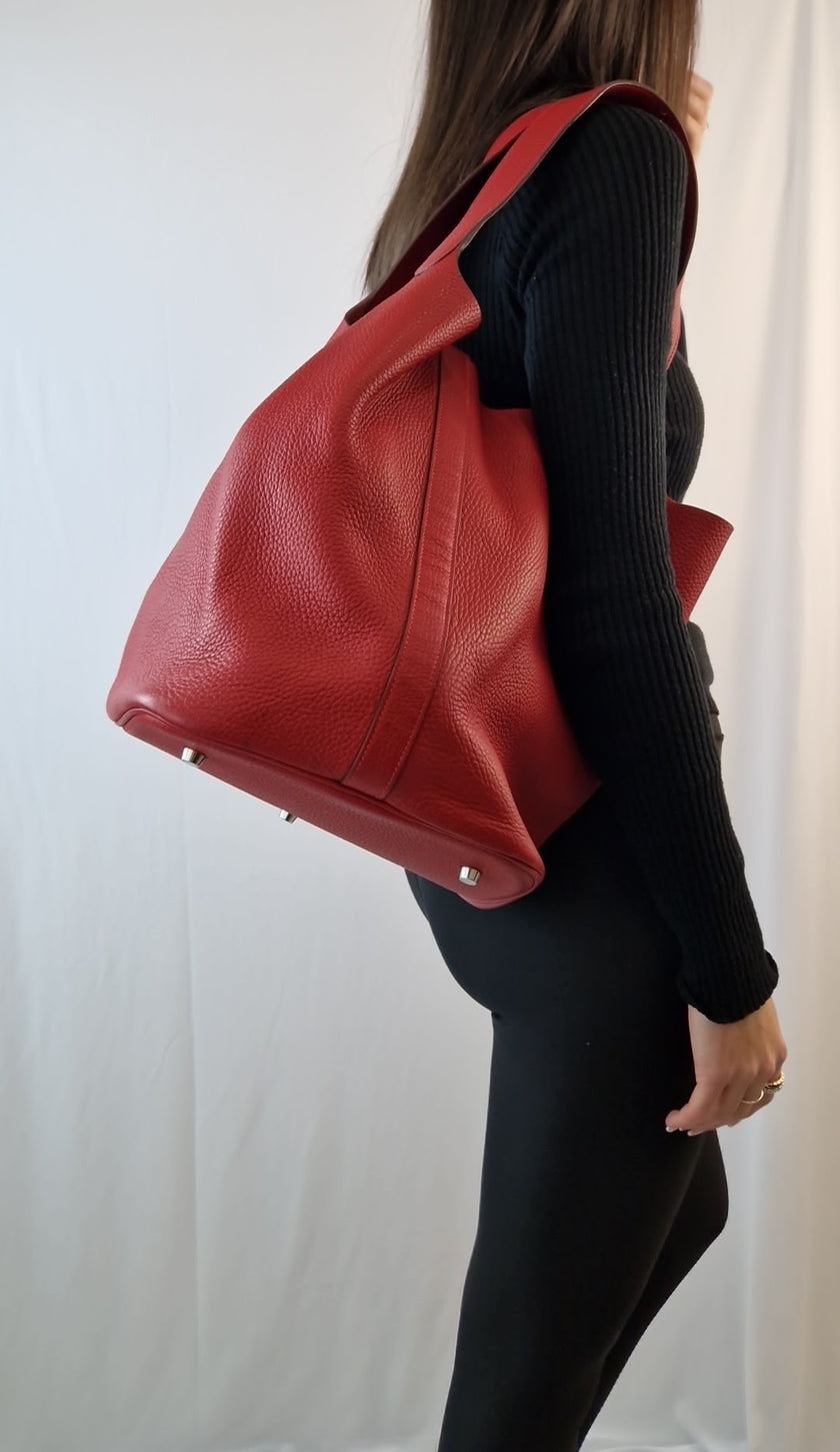 Hermès Picotin Lock 26 Schultertasche aus rotem Leder