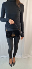 Fendi Schwarze Samt-Baguette-Schultertasche